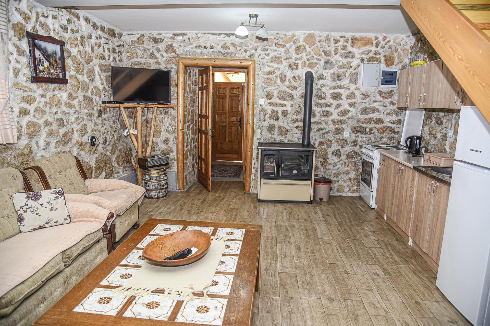 Apartament Old House Kontic Nikšić Zewnętrze zdjęcie