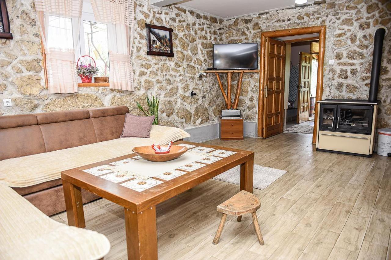 Apartament Old House Kontic Nikšić Zewnętrze zdjęcie